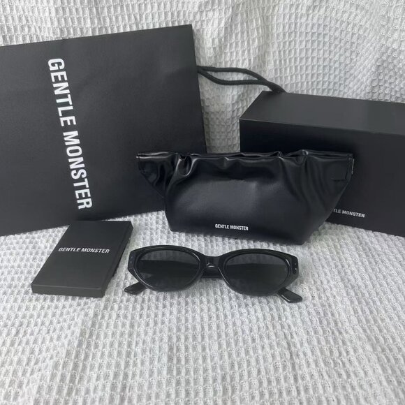 NO.683 NEW GENTLE MONSTER Rococo 01 Black Sunglasses Authentic - Picture 2 of 10